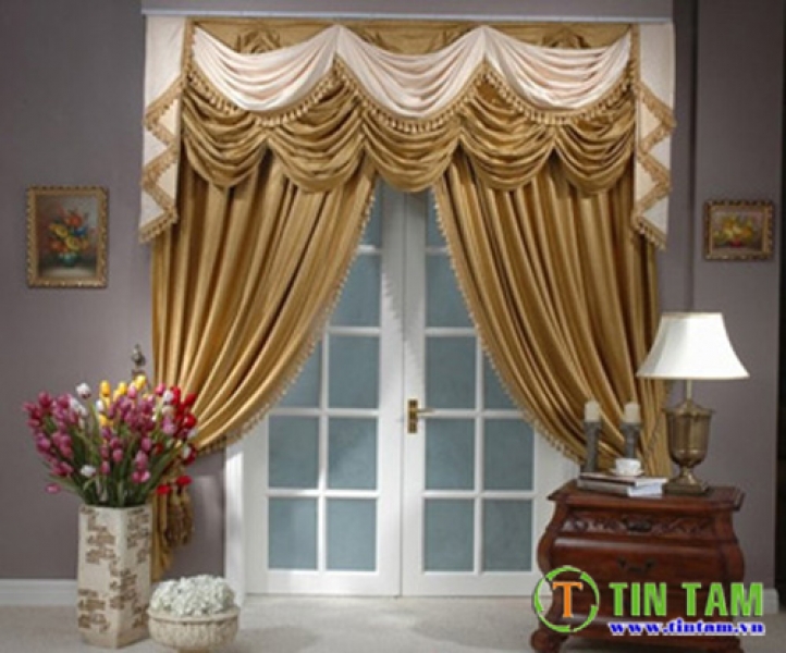 Rèm nữ hoàng Q7